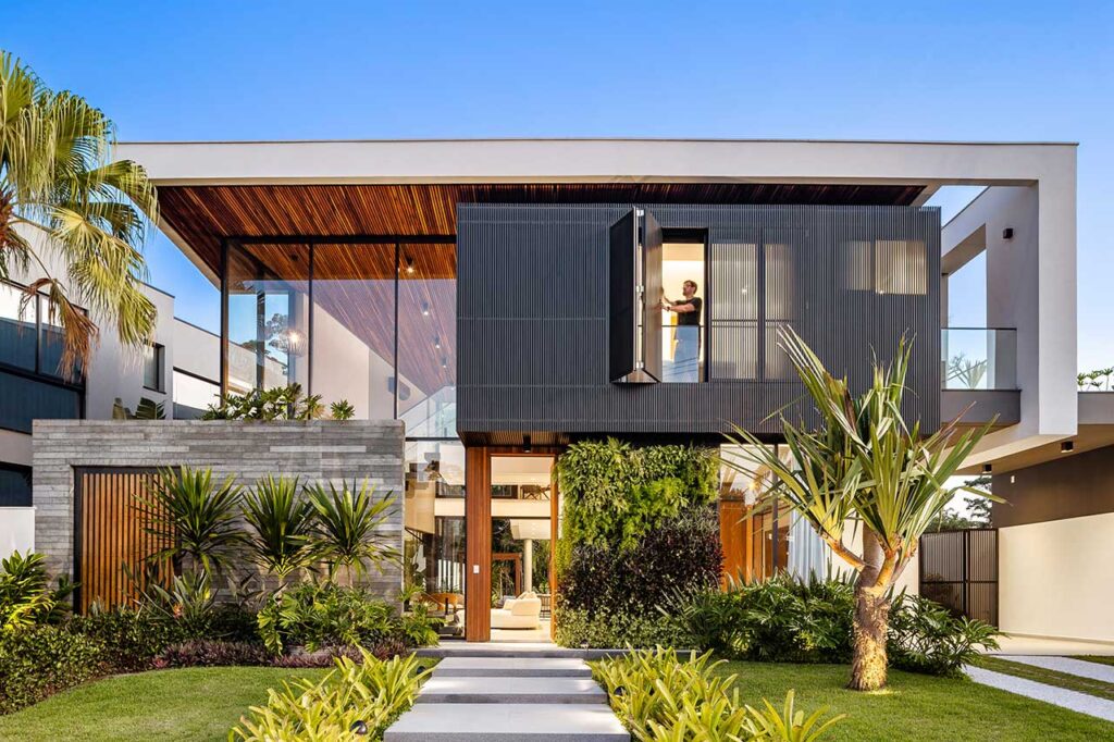 ECR Beach house builders